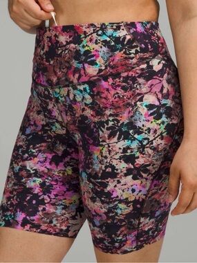 Lululemon Base Pace High-Rise Short 6” Colour Stencil Blossom Red Multi
